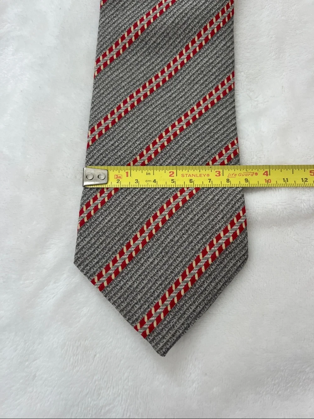Giorgio Armani Gray Tie with Red & Cream Diagonal Braid
